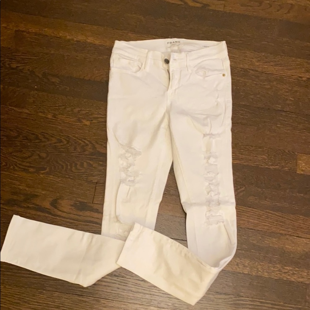 Frame distressed jeans